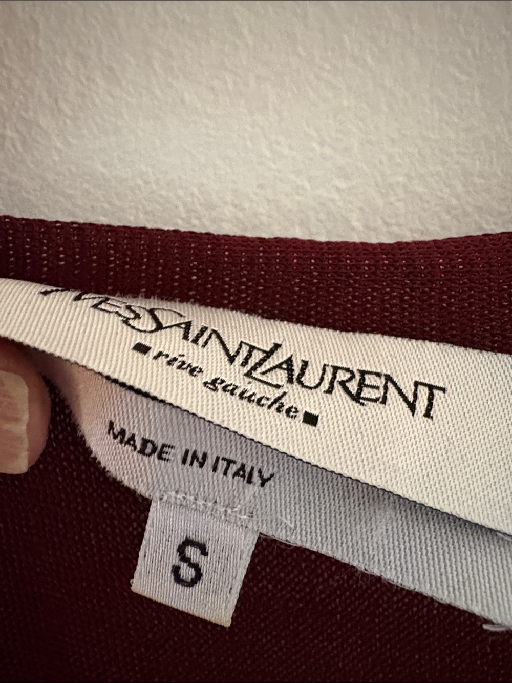 Yves Saint Laurent Sleeveless Colorblock knit silky V-Neck Top. - Picture 7 of 12